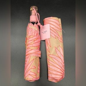 Kate Spade New York Travel Umbrella “Falling Flower” Brand New With Tags